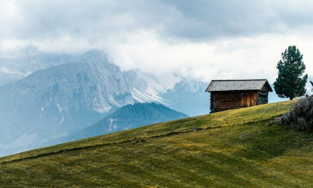 Escape to the Mountains: Top Romantic Getaways in Colorado